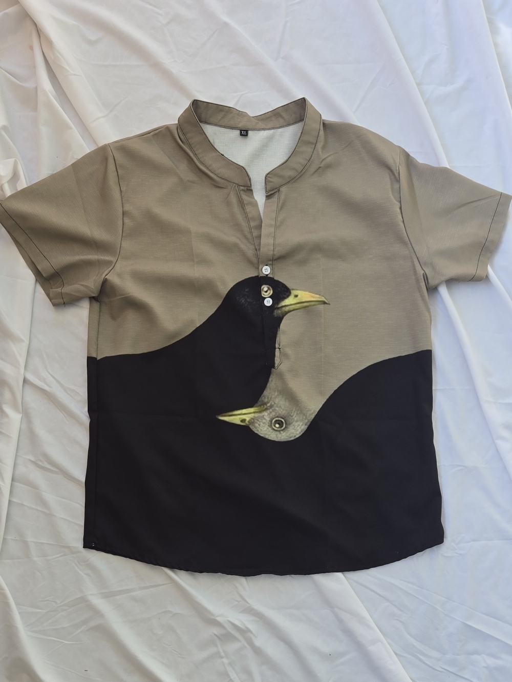 Mens Artsy 2Tone Cool Lg. Bird Print Shirt Front/Back Round Collar Vneck 2Button